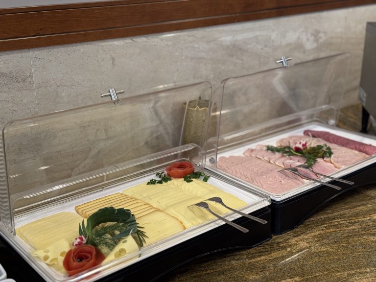 Hotel Irys śniadanie