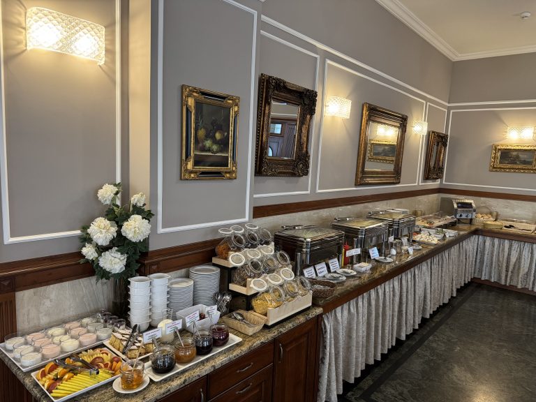 Hotel Irys śniadanie